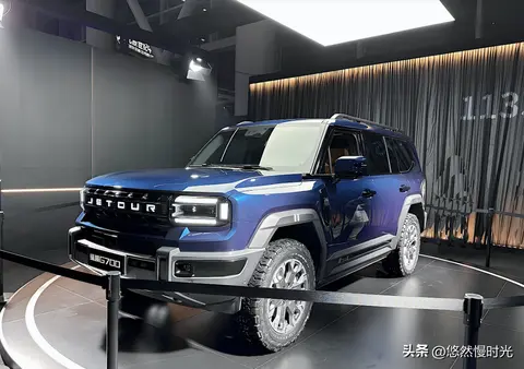 奇瑞G700硬刚路虎？柴油混动+三把锁，普拉多都怕它！