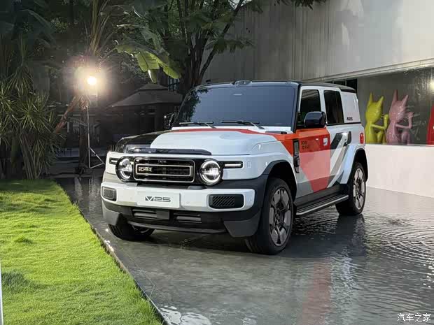iCAR V25实车外观首发亮相 复古硬派增程SUV 主打年轻家用市场